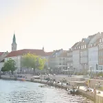 1 Hotel 5*