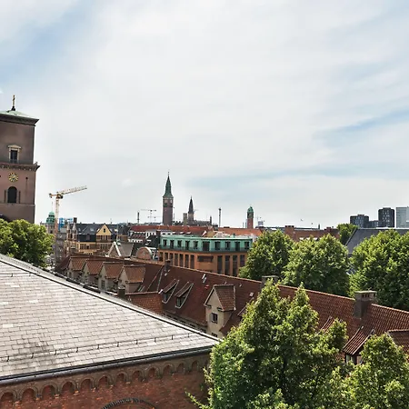 1 Ξενοδοχείο 5*